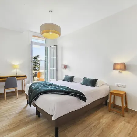 호텔 드 라 다르스 빌프랑슈쉬르메르