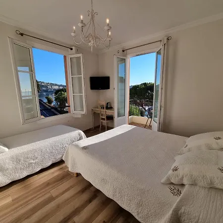 Hotel De La Darse 2*