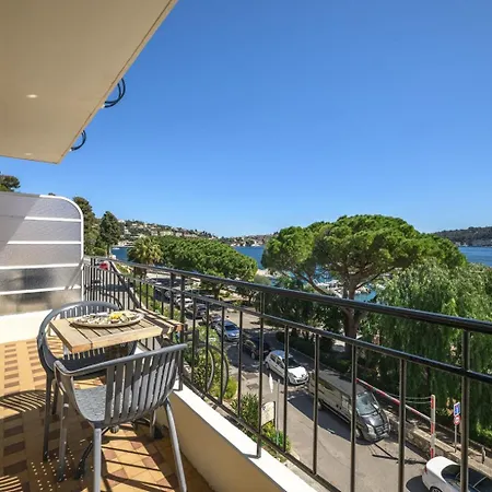 Ξενοδοχείο De La Darse 3*