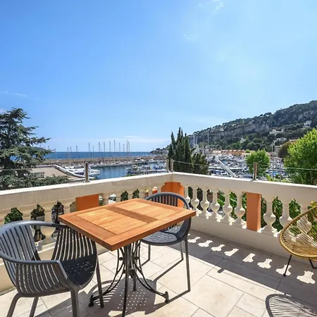 Ξενοδοχείο De La Darse 3*